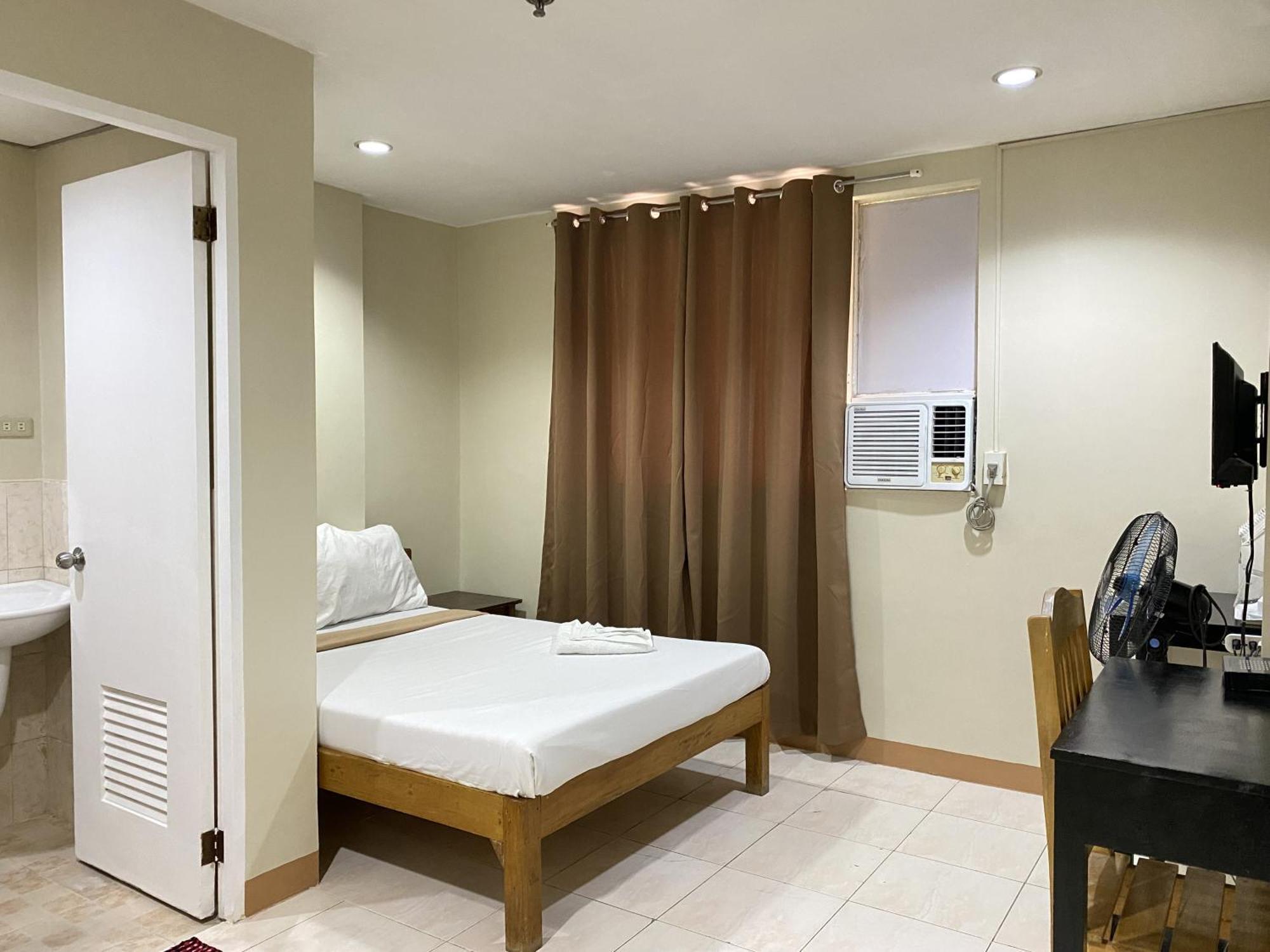 Lylie Hotel Cebu Екстериор снимка