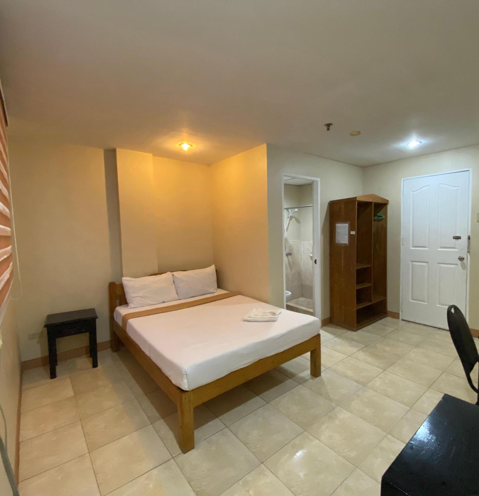 Lylie Hotel Cebu Екстериор снимка