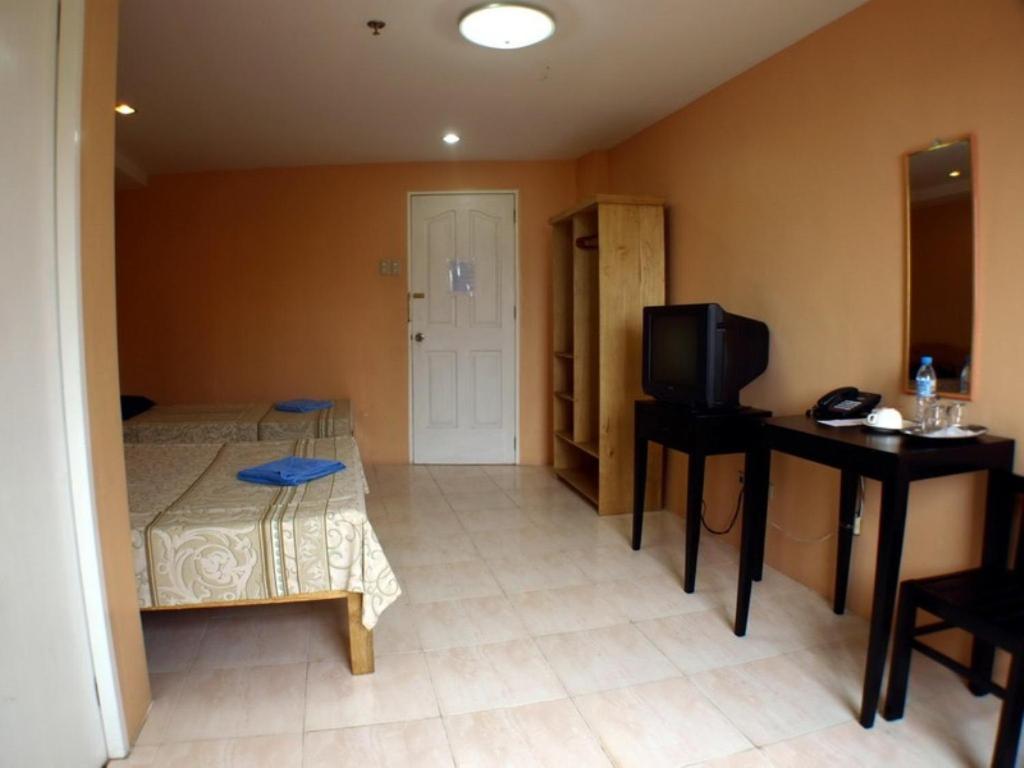 Lylie Hotel Cebu Екстериор снимка
