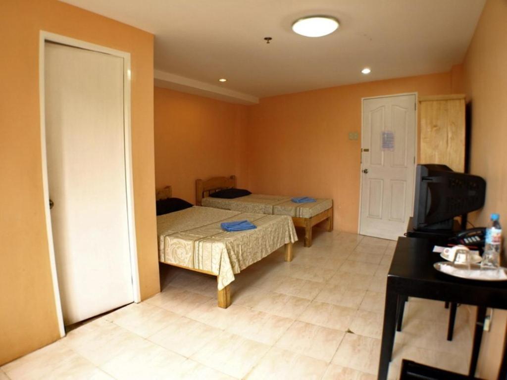 Lylie Hotel Cebu Екстериор снимка