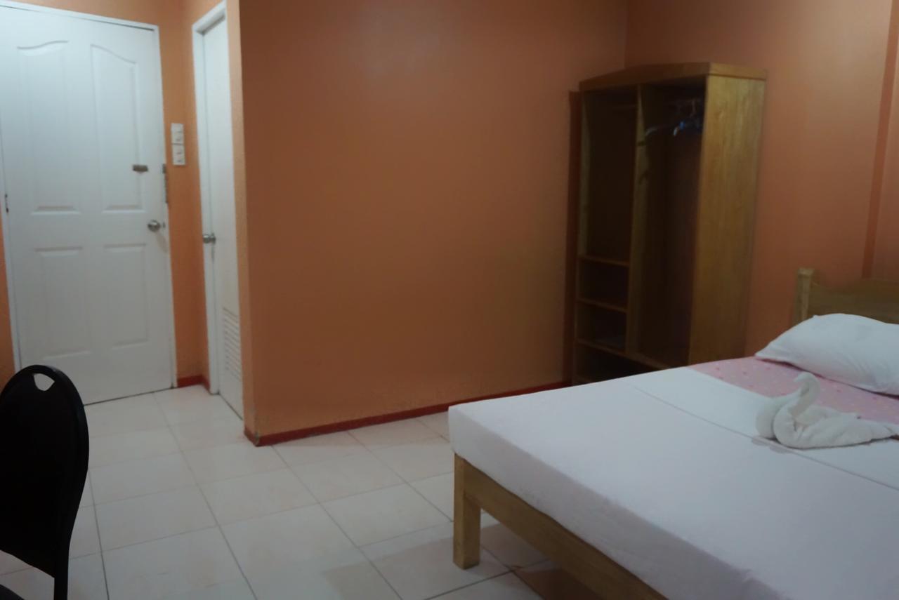 Lylie Hotel Cebu Екстериор снимка