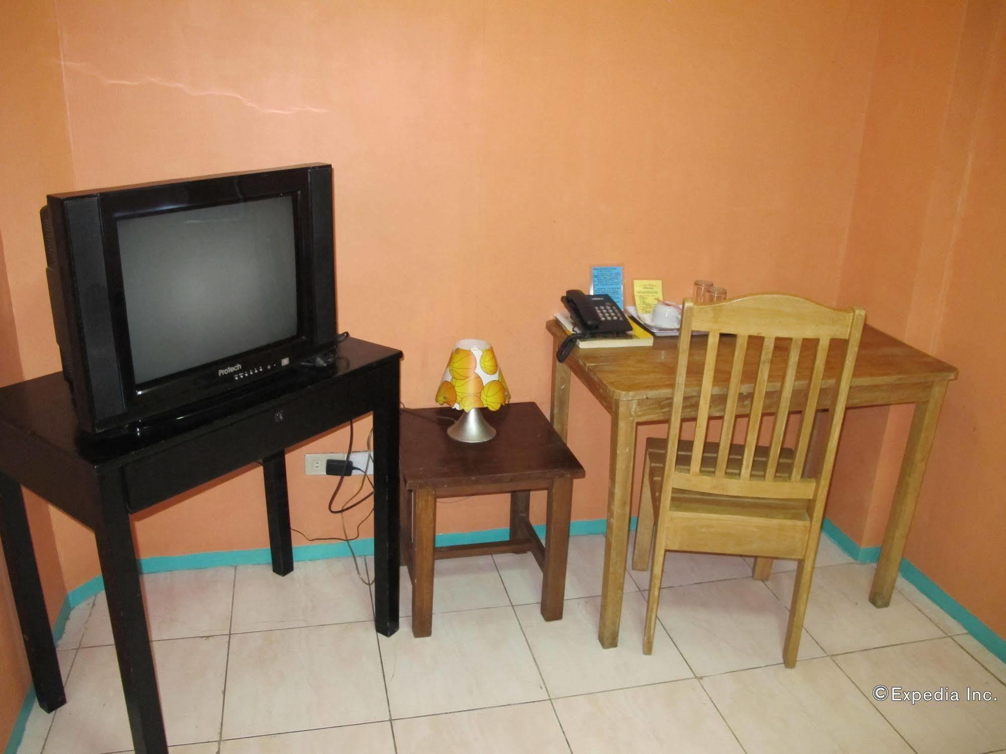 Lylie Hotel Cebu Екстериор снимка